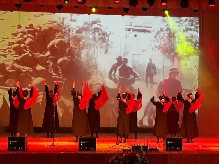 photo_5240408392810043358_y