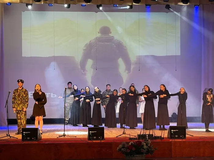 photo_5240408392810043402_y