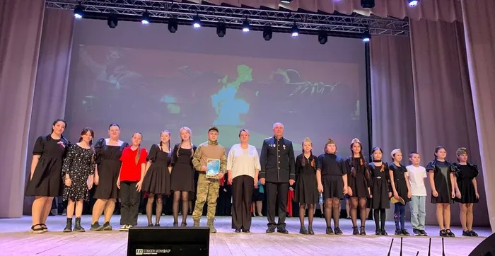 photo_5240408392810043383_y